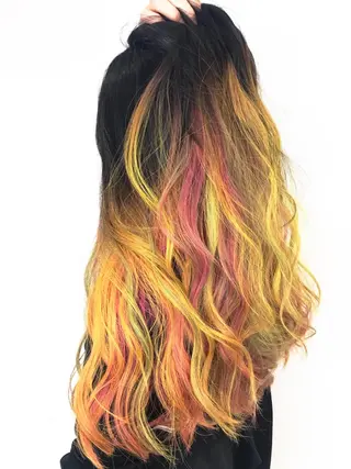 ロング カラー 森本 笑のヘアスタイル