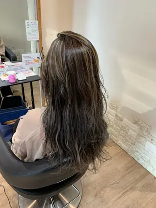 ロング カラー 大久保 隆蔵のヘアスタイル