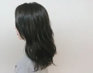 ロング カラー 透明感ハイライト◎ 伊藤夏海のヘアスタイル