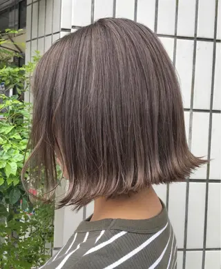 ショート カラー アダチ コウスケのヘアスタイル