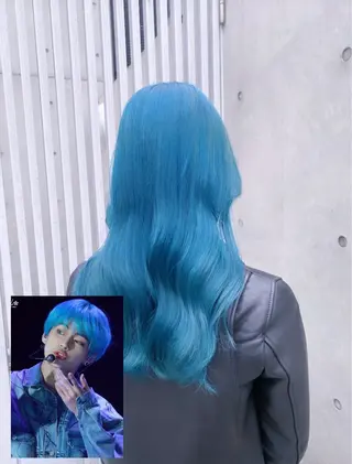 セミロング カラー ヘアアレンジ 寒色アイドルカラー JUNOチナツのヘアスタイル