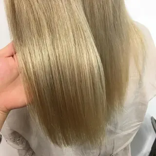 hina☺︎ 髪質改善/ストレートのヘアスタイル