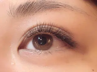 マツエク・マツパ 石渡このみ 🍊レイヤーカットのヘアスタイル