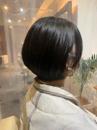 ショート カラー putri 川邉 優花のヘアスタイル