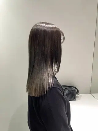 セミロング カラー 佐野 えり奈のヘアスタイル