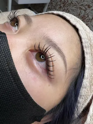 マツエク・マツパ REVE by figaro所属・福井 珠乃のヘアスタイル