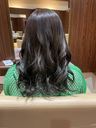 カラー 金子 珠梨のヘアスタイル