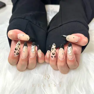 ネイル ❤️💛REBEST 京橋　nailのネイルデザイン