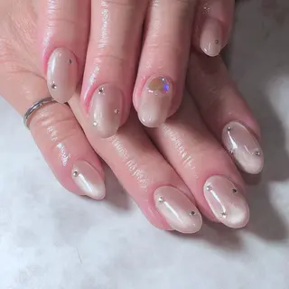 ネイル Eyelash salon mee所属・小船 莉穂のネイルデザイン