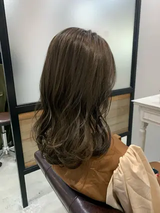 ミディアム カラー ヘアアレンジ kei/透明感カラー /ベージュ/髪質改善のヘアスタイル