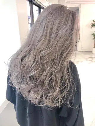 ロング カラー ヘアアレンジ GRAND OMOTESANDOのヘアスタイル