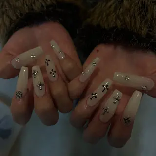 ネイル yuina 🌺のネイルデザイン