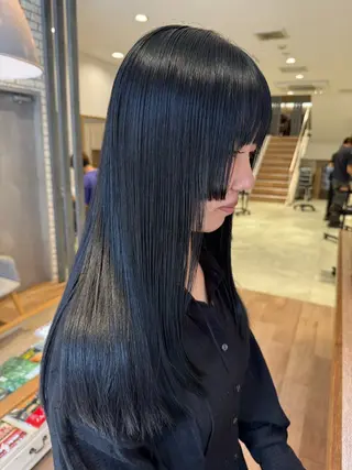 セミロング 🩰 柔らかいカラー tomomi🌛のヘアスタイル