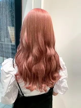 ロング カラー ヘアアレンジ yuka .のヘアスタイル