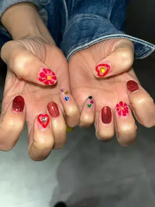 ネイル 🪐富島彩夏 /海外nail🪐のネイルデザイン