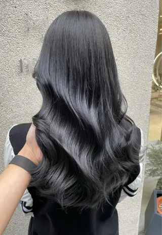 ロング カラー 💐綺麗めレイヤー 、透明感カラー✨のヘアスタイル