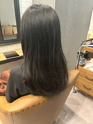 ロング • ユリナのヘアスタイル