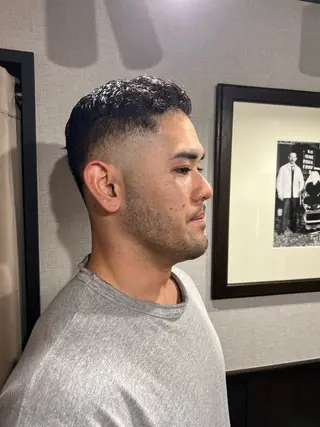 ショート ラヴィザバーバー所属・メンズカット オカムラリョウのヘアスタイル