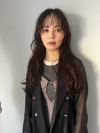 ロング パーマ pu+on. nailworks所属・fuyumi / ニュアンスネイルのネイルデザイン