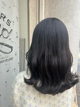 セミロング カラー haru .のヘアスタイル