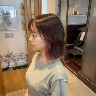 ミディアム カラー 秋元 佳乃のヘアスタイル