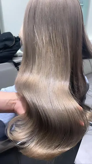 カラー 恒川 ひなたのヘアスタイル