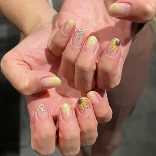 ネイル 鈴木 里奈のネイルデザイン