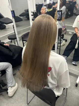 ロング カラー 海外風ブリーチなし 🫒Rion🫒🩶のヘアスタイル