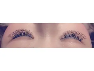 マツエク・マツパ 石渡このみ 🍊レイヤーカットのヘアスタイル