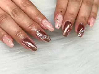 ネイル PEEKABOO京橋 EYE&NAILのマツエク・マツパデザイン