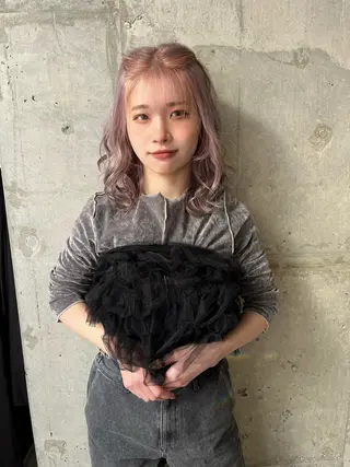ミディアム 🩷Yui🩷 大人可愛い艶カラーのヘアスタイル