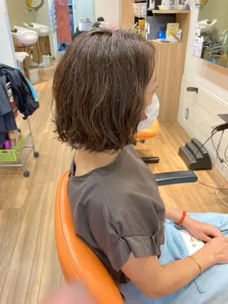 ショート カラー パーマ okuda yuukiのヘアスタイル