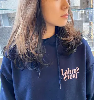 セミロング カラー ness ネスのヘアスタイル