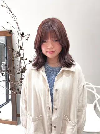 ミディアム カラー ヘアアレンジ esu 心斎橋店所属・ena/ブリーチなし 心斎橋・ベージュ🎀のヘアスタイル