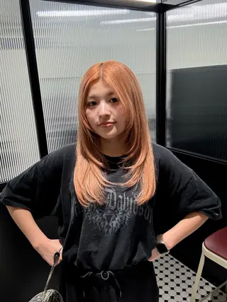 ロング カラー 韓国ヘア暗髪 ダブルカラーメンズ可のヘアスタイル
