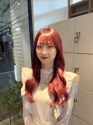 ロング 熊田 秀佳のヘアスタイル