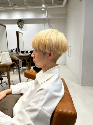 ショート カラー 山﨑 燦人のヘアスタイル