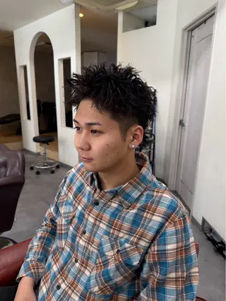 ショート カラー パーマ メンズ メンズ/パーマ/ 短髪/京都駅/井上光のヘアスタイル