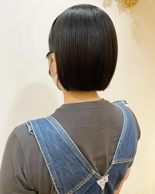 ショート カラー あずまぐち めぐみのヘアスタイル