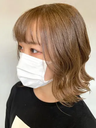 ミディアム カラー ハイライトが 得意なニキです😊のヘアスタイル