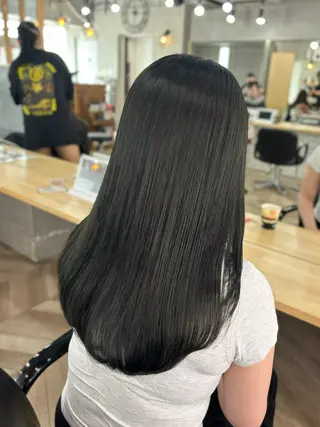 セミロング カラー angelica難波 Hinaのヘアスタイル