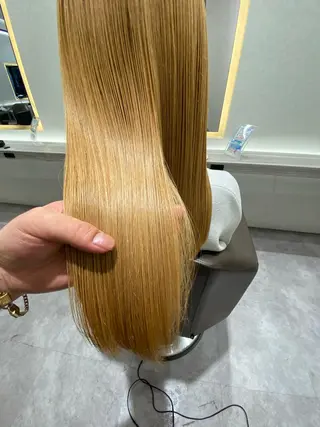 ロング ムトウセイマ/艶髪 /艶ケアWブリーチのヘアスタイル