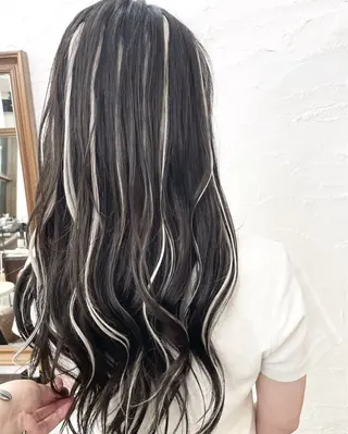 ロング 尾崎 弘和のヘアスタイル