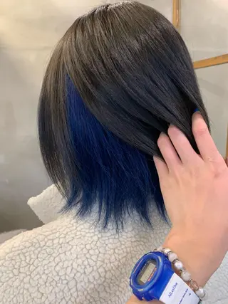 ショート カラー ヨシナガマユ🦕 髪質改善艶カラーのヘアスタイル