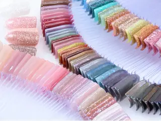 ネイル Regene ARAKIのネイルデザイン