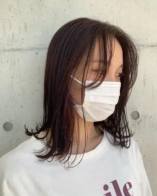 ミディアム カラー カネコ ユカリのヘアスタイル