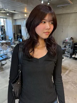 セミロング レイヤーカット\ウル フ　chinatsuのヘアスタイル