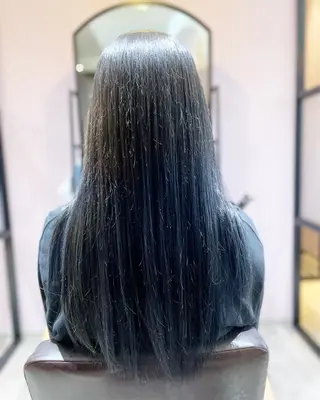 ロング カラー 山本 純平のヘアスタイル