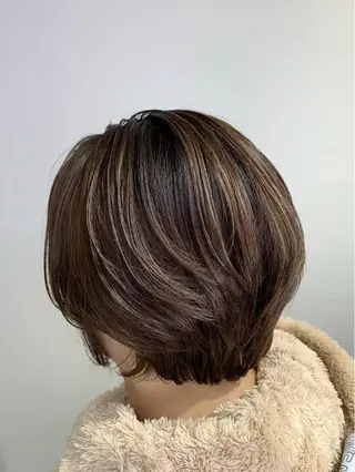 ショート カラー ヘアアレンジ 近藤千翔🩵 髪質改善Periodのエステ・リラクイメージ