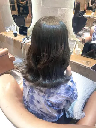 ロング Kanami/韓国風 /艶カラーのヘアスタイル